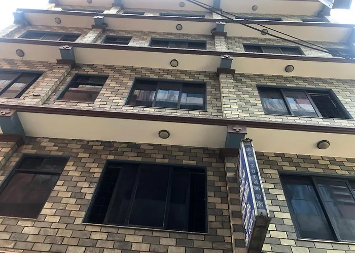 Hotel Trilok *